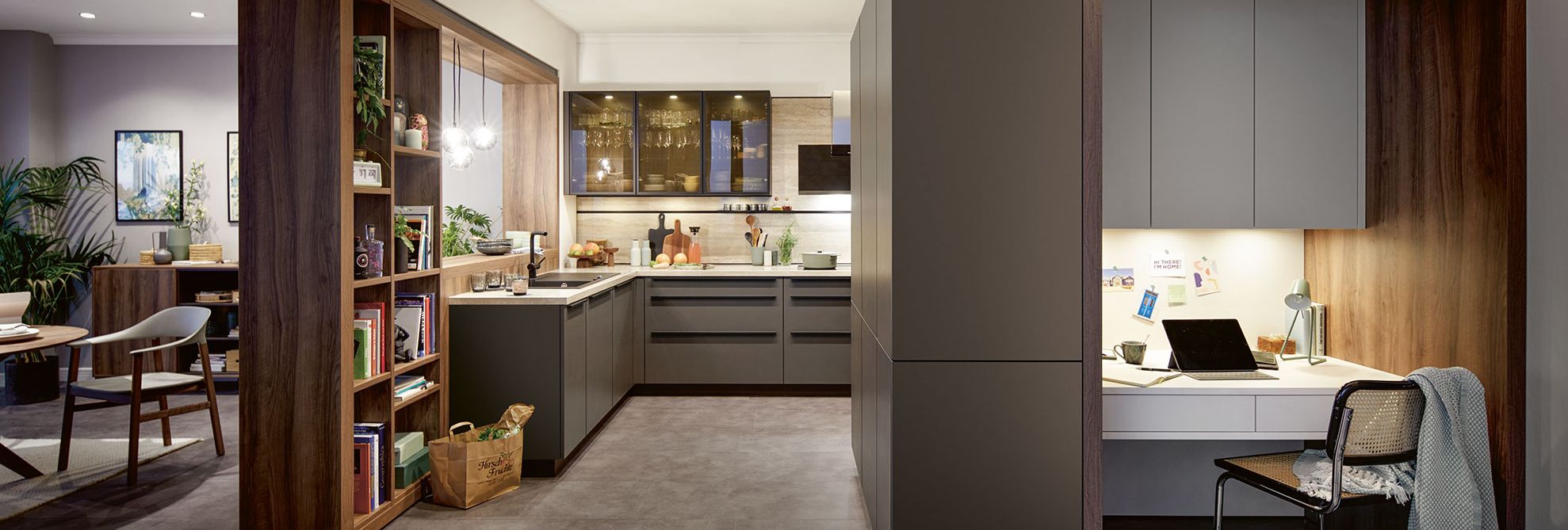 Urban warm wood look kitchen