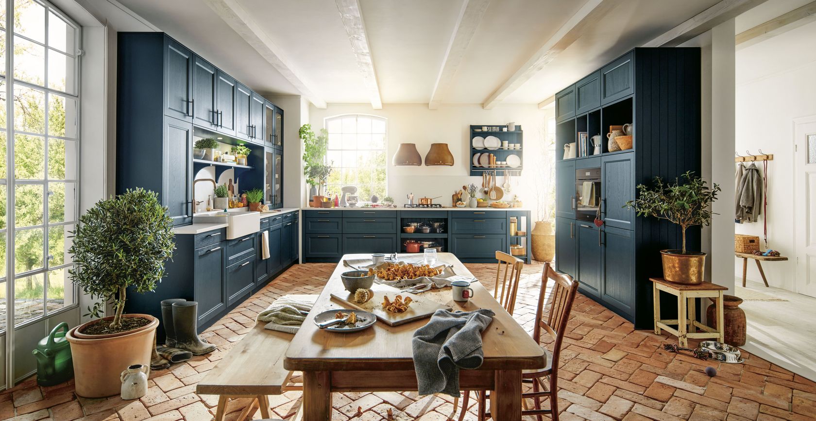 Mediterranean country style kitchen