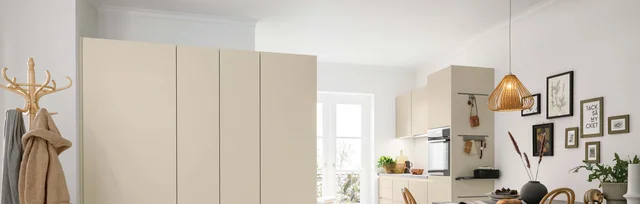 seashell white modern kitchen