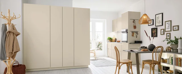 seashell white modern kitchen