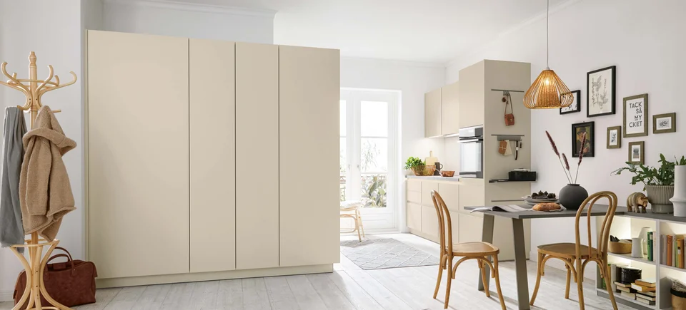 seashell white modern kitchen