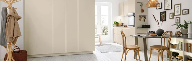 seashell white modern kitchen
