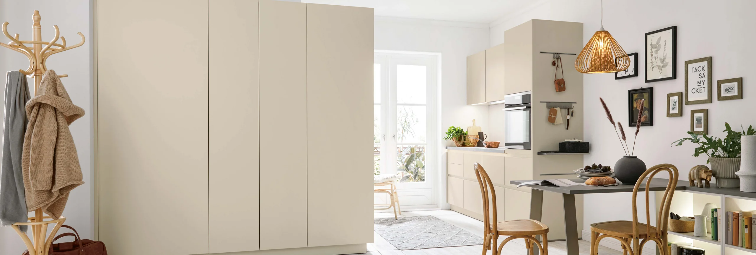seashell white modern kitchen
