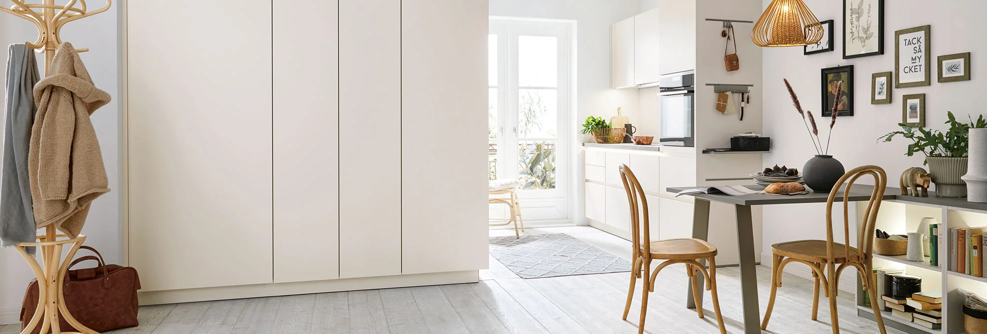 seashell white modern kitchen