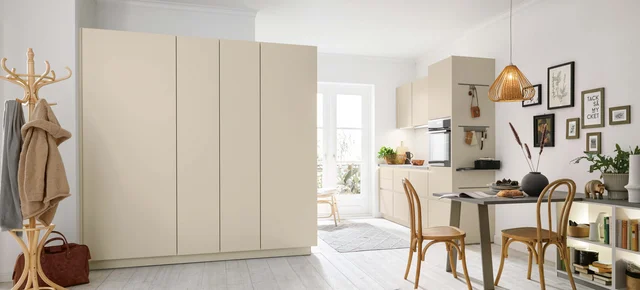 seashell white modern kitchen
