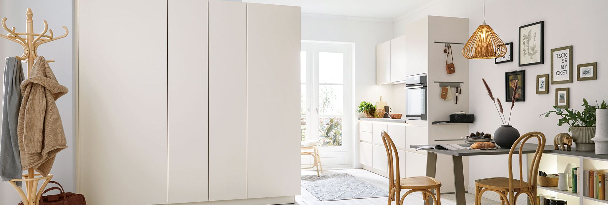 seashell white modern kitchen