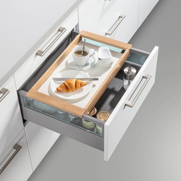 Pull-out – Pull-out with wooden tray
