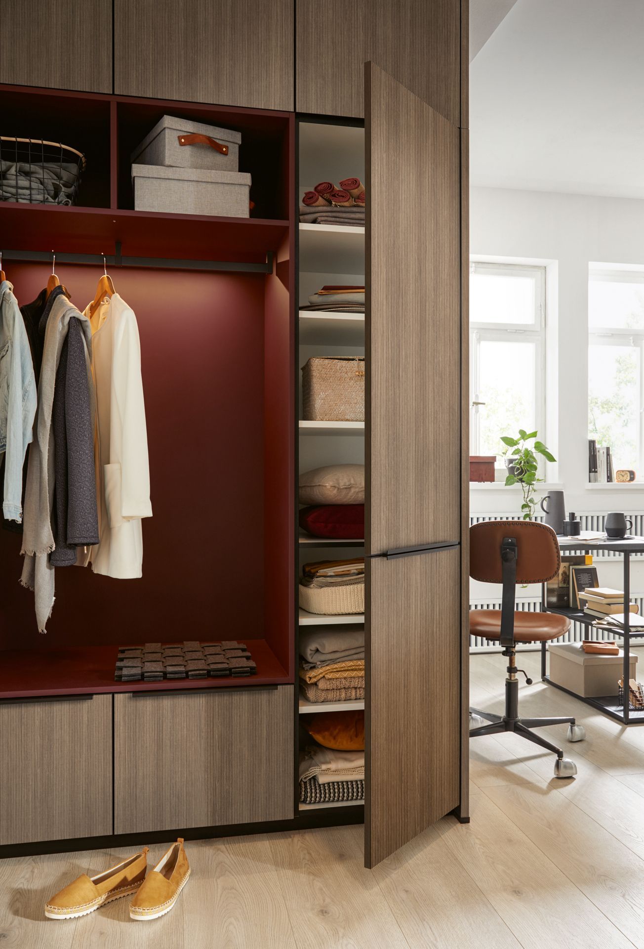 Garderobe Hochschrank