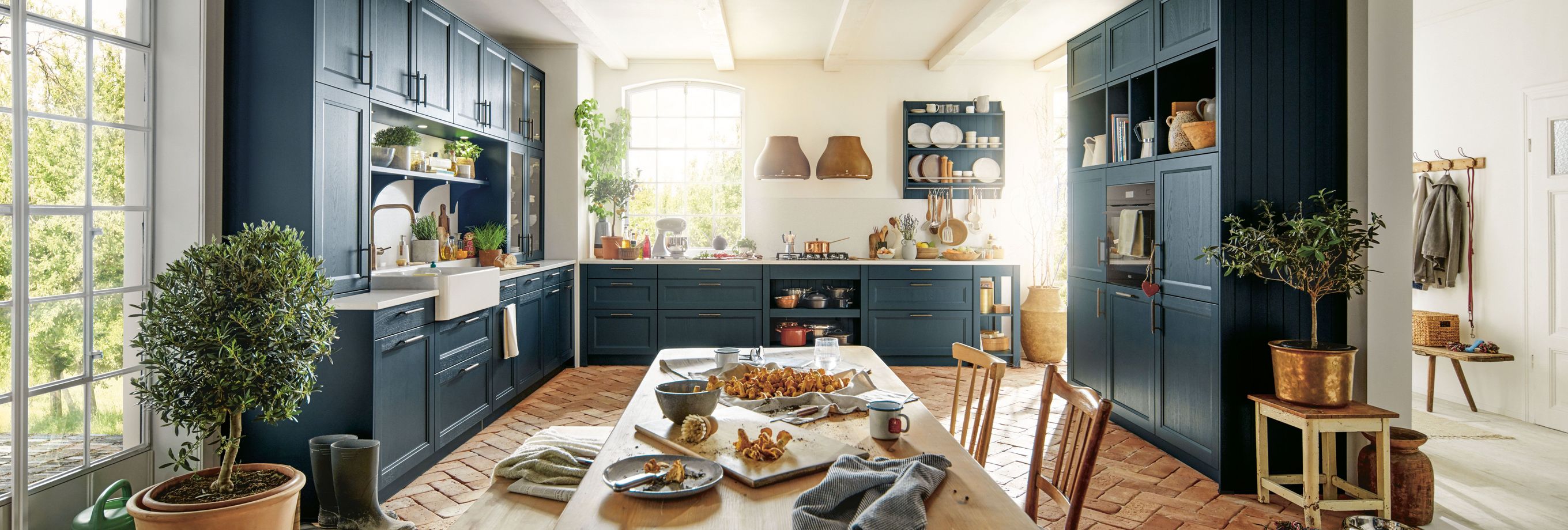 Mediterranean country style kitchen