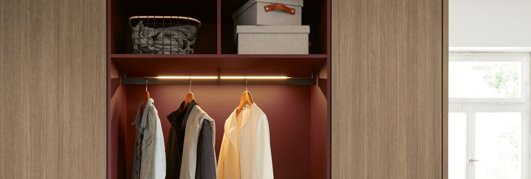 graue Garderobe