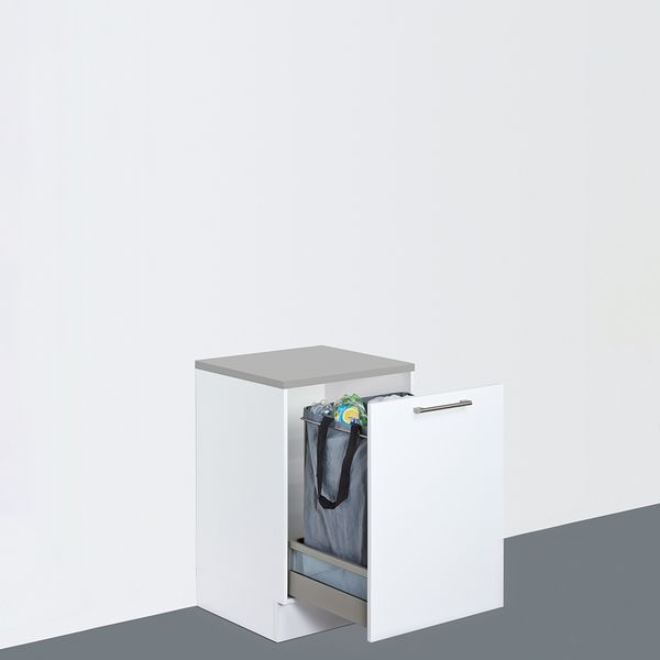 Utility room – Pull-out base unit with 2 recycling pockets
