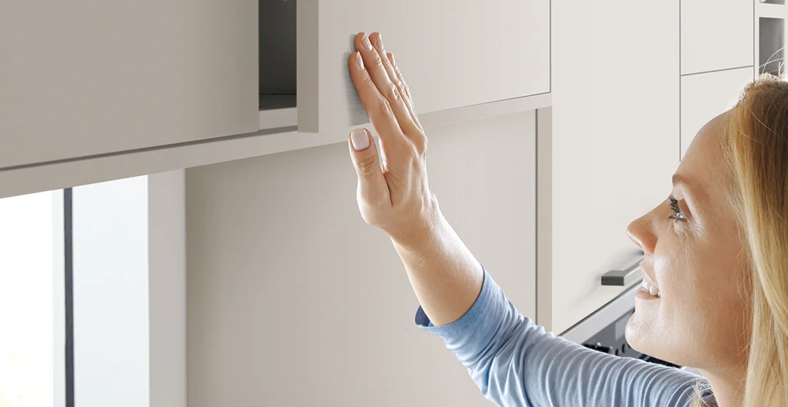 Oberschrank mit TIP ON