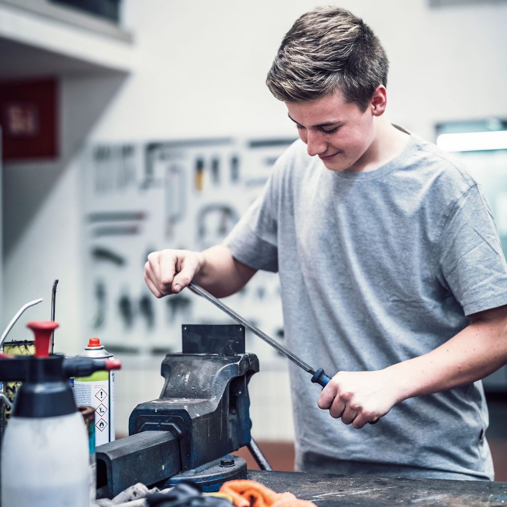 Ausbildung zum KFZ Mechatroniker