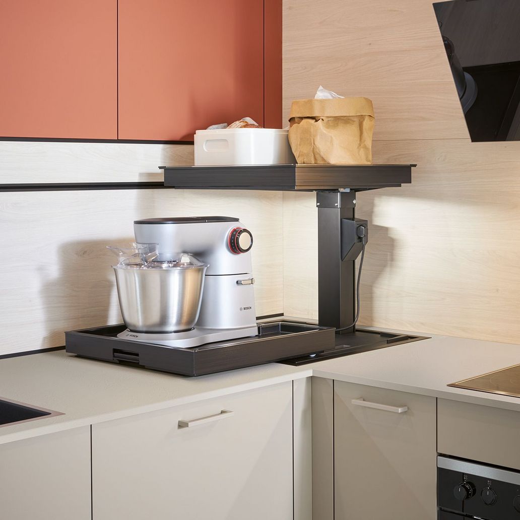 Corner lifter for your food processor